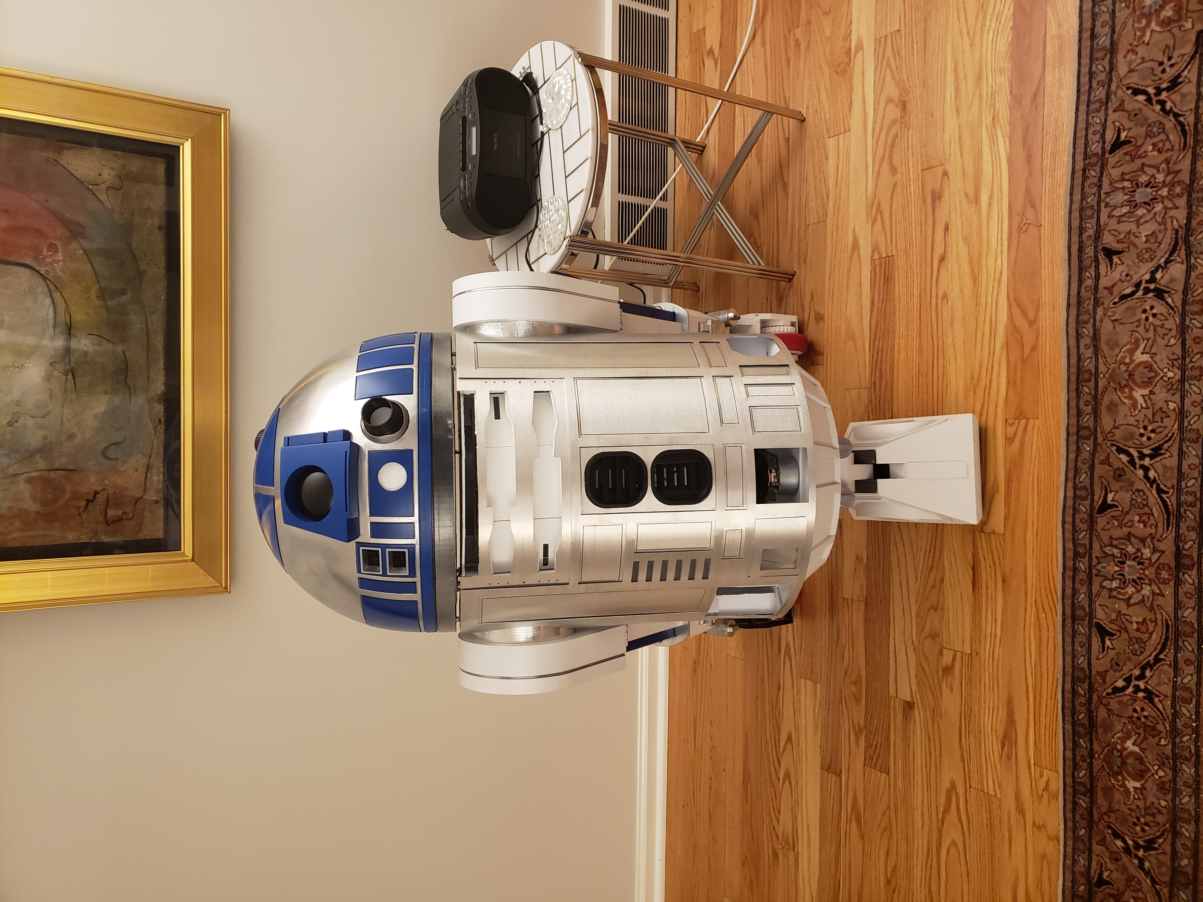 Life-sized Robotic R2-D2 from StarWars